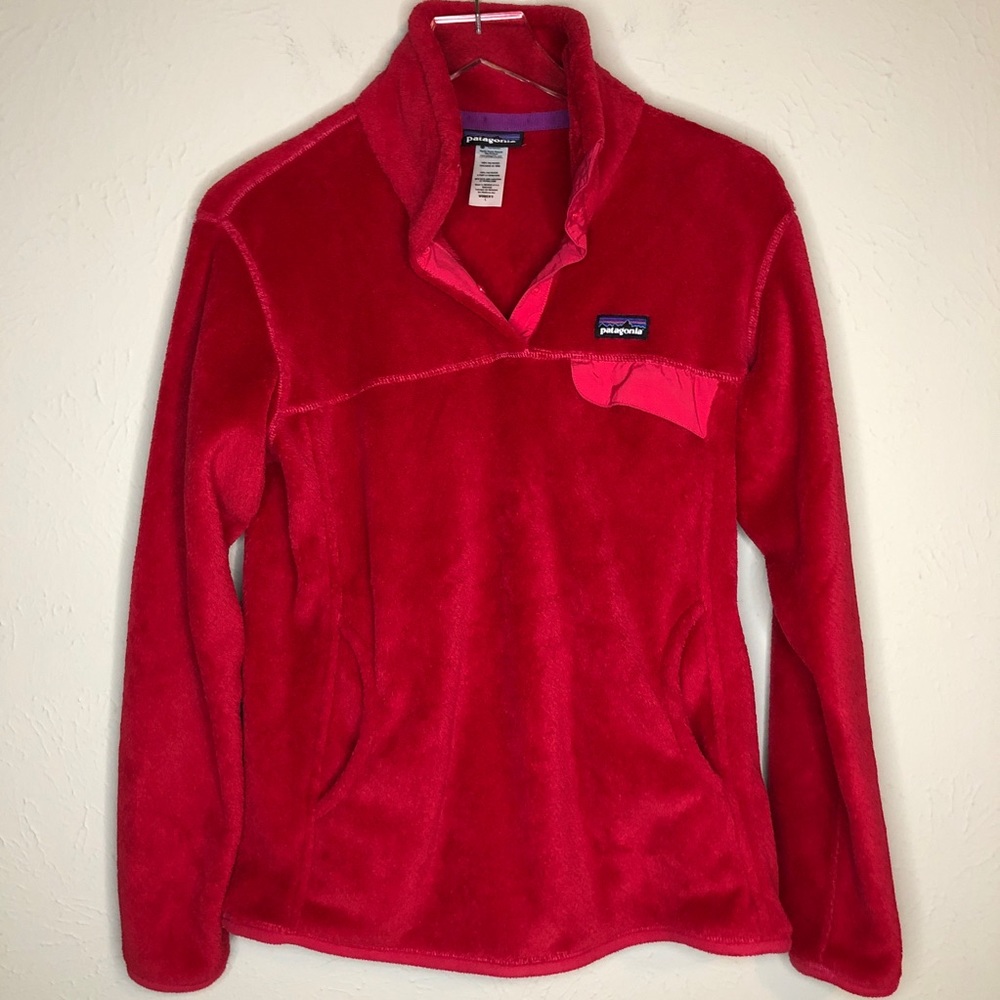 Patagonia berry pink retool snap-t pullover